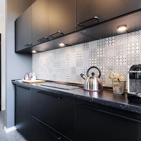 Black & White Flat In Naviglio/ Porta Genova 밀라노