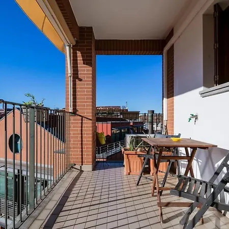 아파트 Black & White Flat In Naviglio/ Porta Genova *